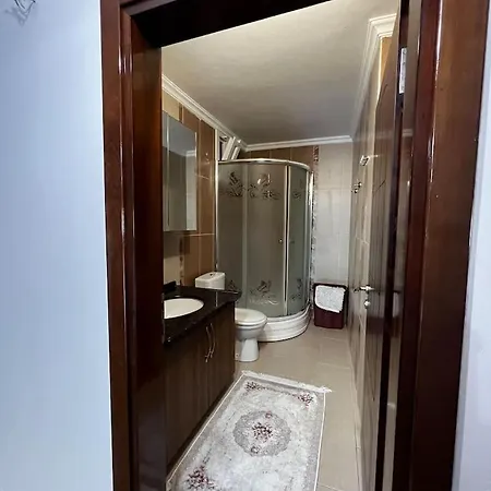كبيرة Trapzon Merkezi عالبحر ترابزون
